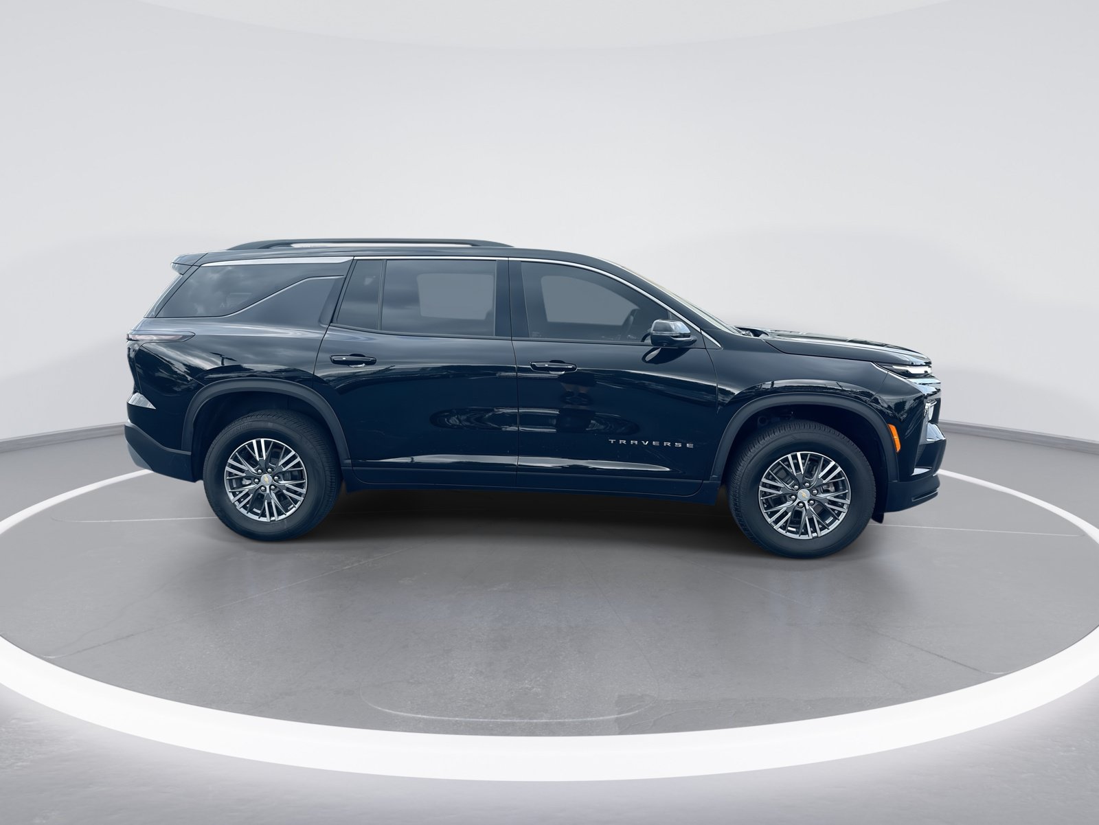 Used 2026 Chevrolet Traverse LT w/ Driver Confidence Package FWD image 10