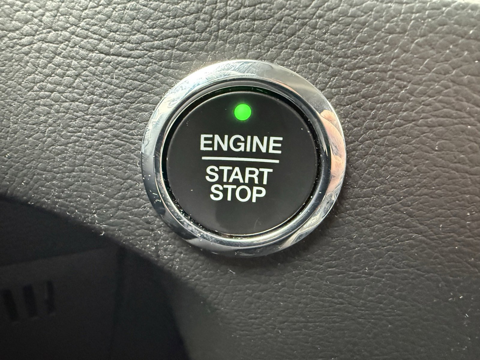 Used 2022 Ford Edge SEL image 27