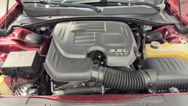 Used 2018 Chrysler 300 Limited w/ Safetytec Plus Group RWD image 35