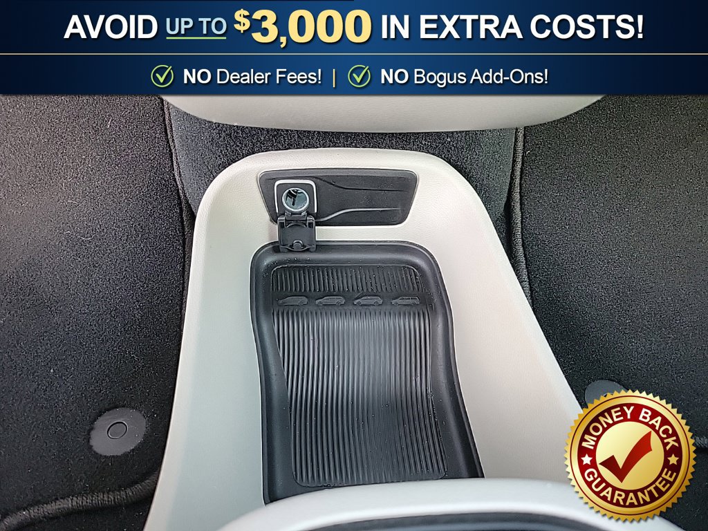 Used 2024 Chrysler Pacifica Touring-L FWD image 23