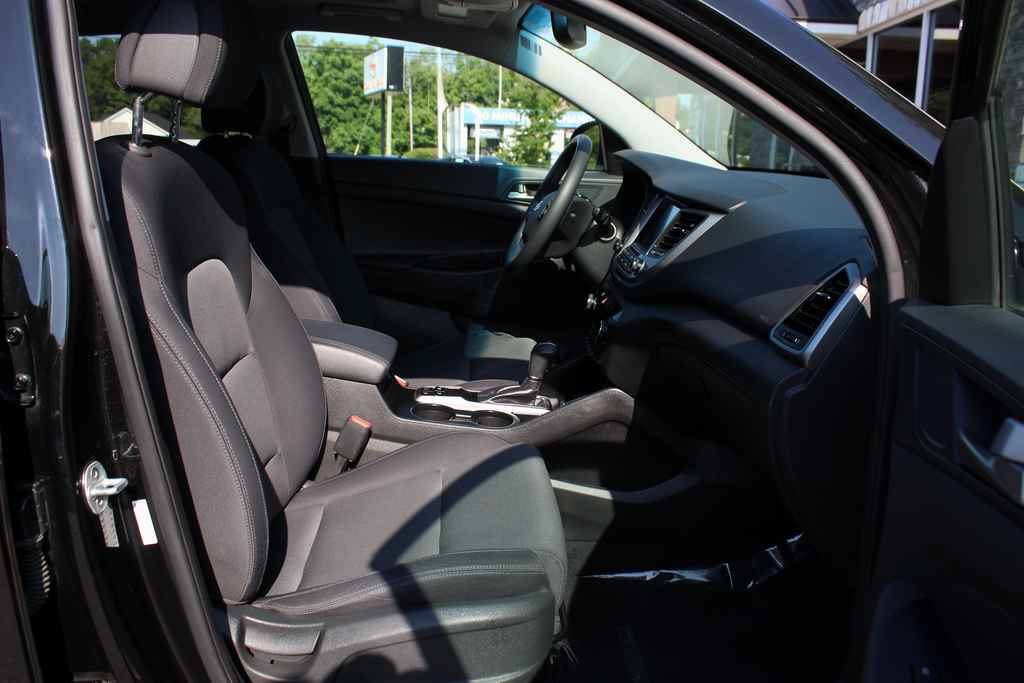 Used 2018 Hyundai Tucson Value AWD/4WD image 30