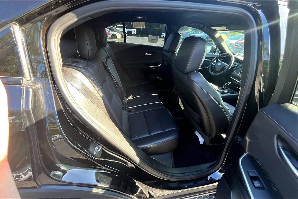 Used 2022 Cadillac XT4 Sport w/ Enhanced Visibility Package AWD/4WD image 25