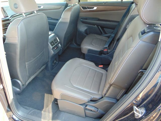 Used 2025 Volkswagen Atlas SEL AWD/4WD image 21