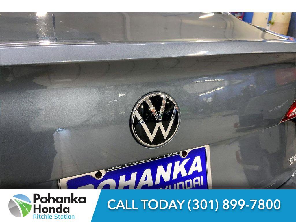Used 2023 Volkswagen Jetta SE image 32