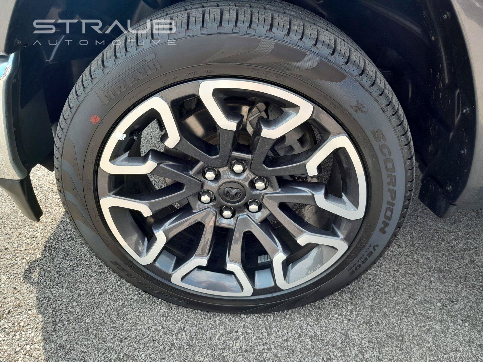 Used 2021 RAM 1500 Limited AWD/4WD image 9