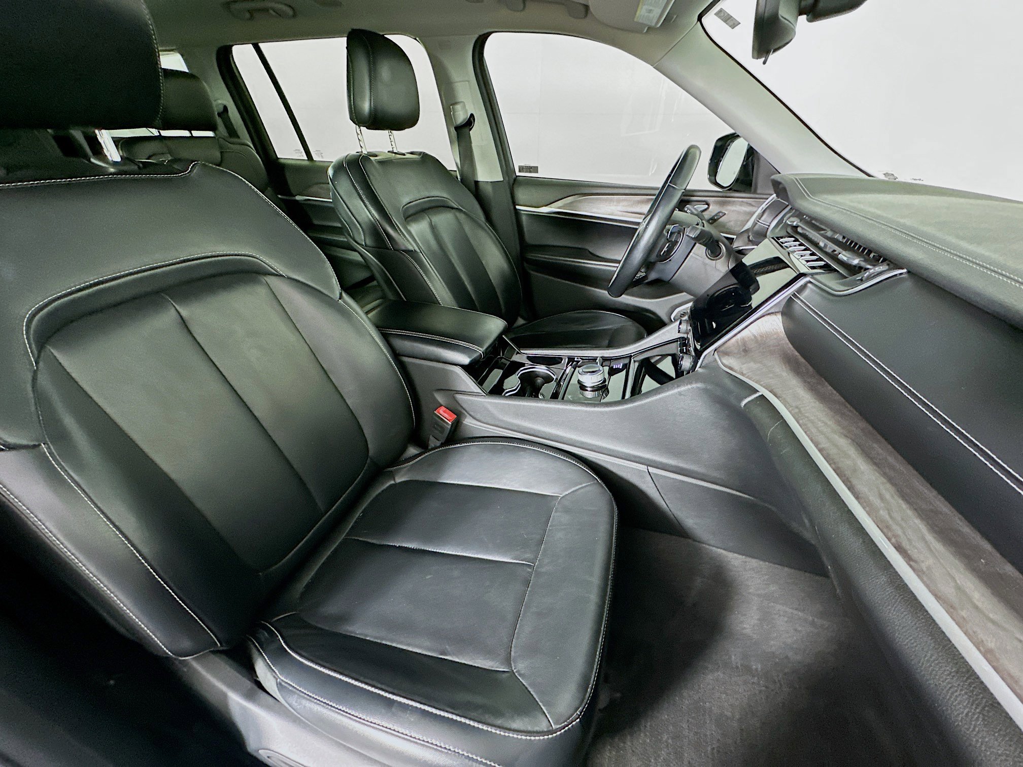 Used 2021 Jeep Grand Cherokee L Limited image 34