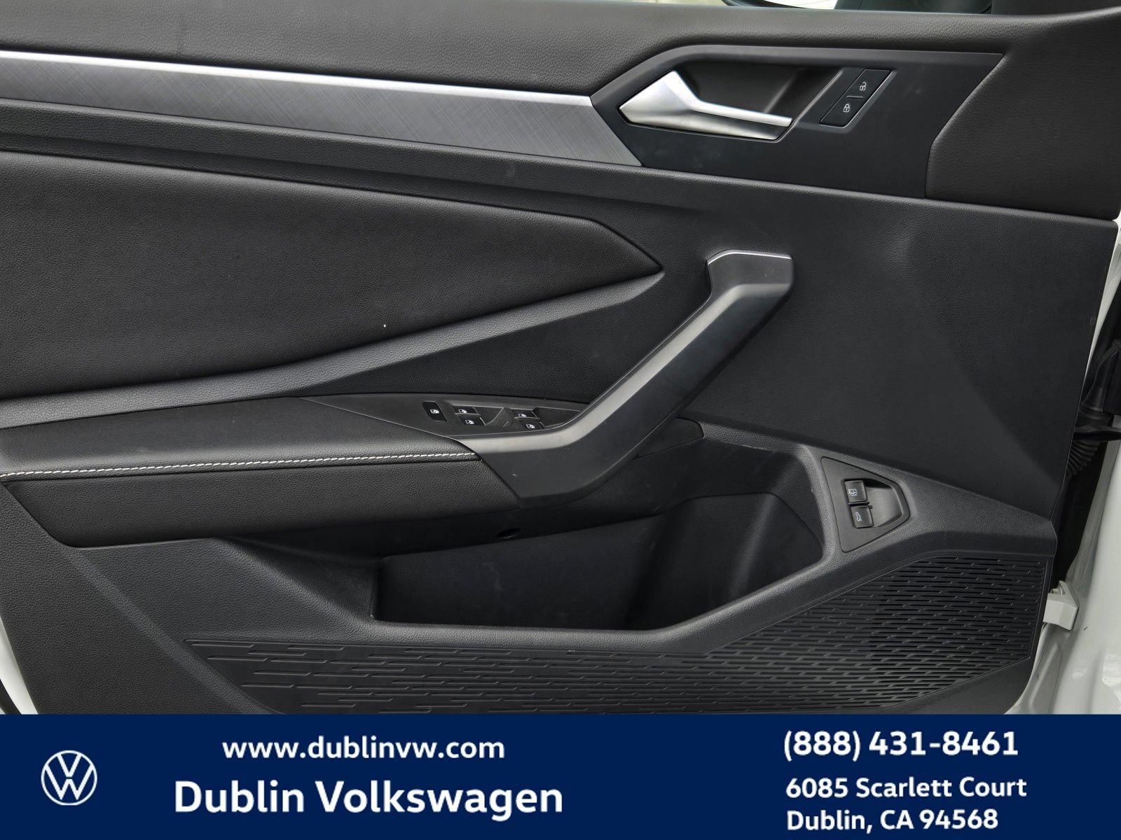 Certified 2023 Volkswagen Jetta SE w/ Panoramic Sunroof Package FWD image 10