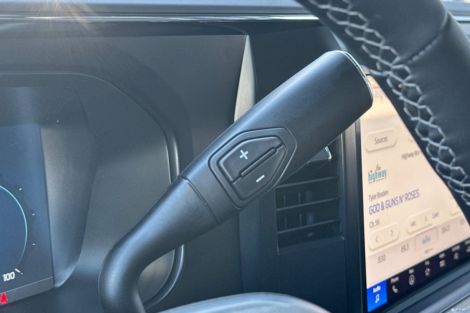 New 2026 Ford F250 Lariat w/ Black Appearance Package image 21