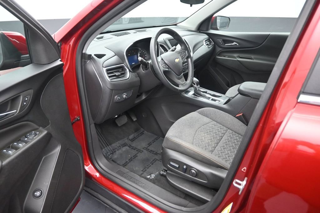 Used 2024 Chevrolet Equinox LT FWD image 11