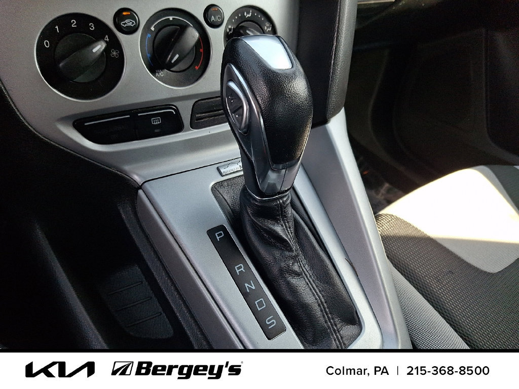 Used 2012 Ford Focus SE FWD image 16