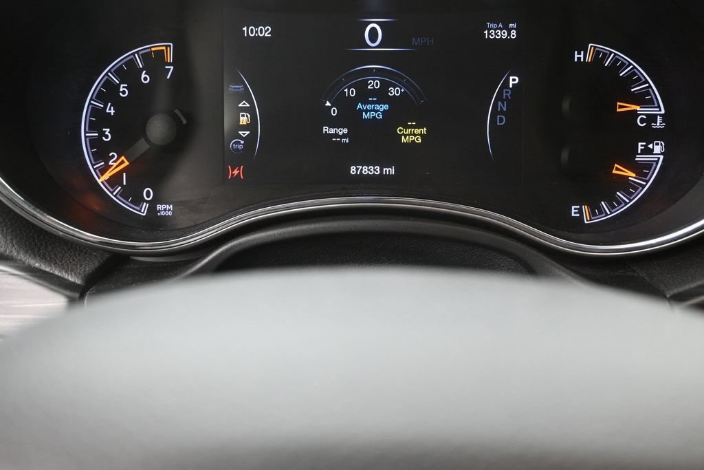 Used 2020 Jeep Grand Cherokee Altitude RWD image 11