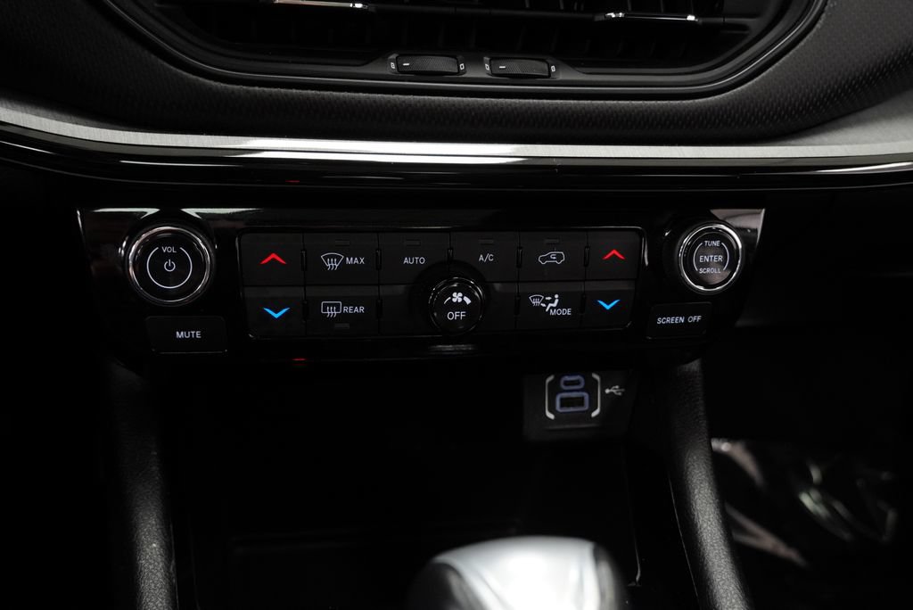 Used 2023 Jeep Compass Trailhawk w/ Sun and Sound Group AWD/4WD image 37