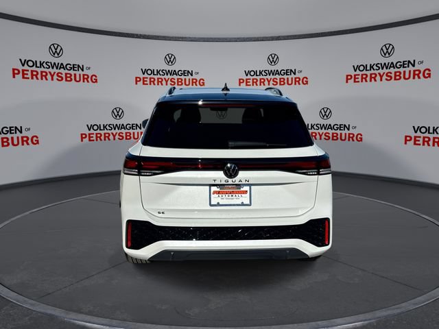 New 2026 Volkswagen Tiguan SE R-Line FWD image 7
