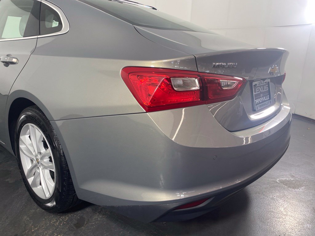 Used 2017 Chevrolet Malibu Hybrid w/ Leather Package FWD image 9