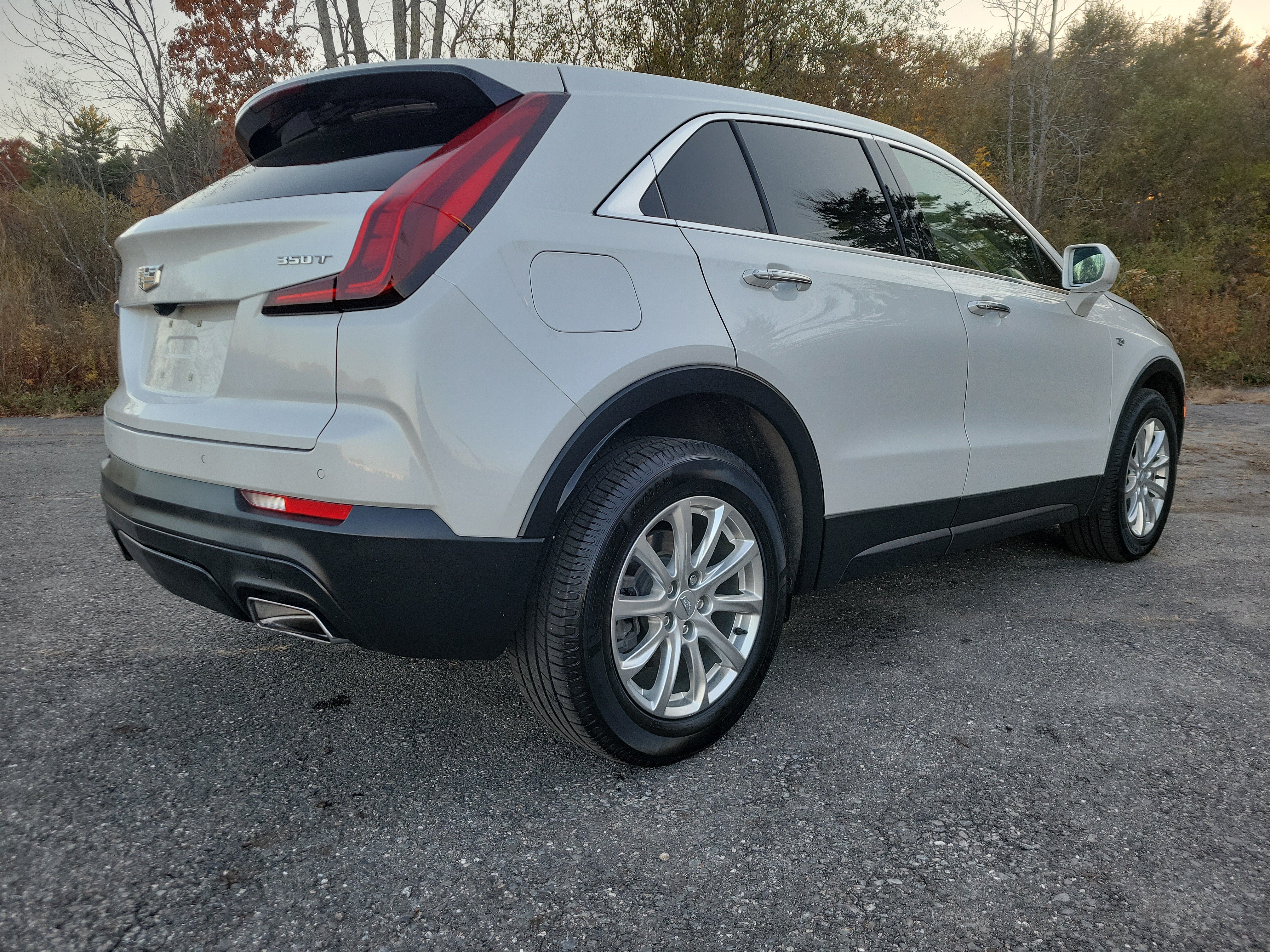 Used 2020 Cadillac XT4 Luxury w/ Cold Weather Package FWD image 5