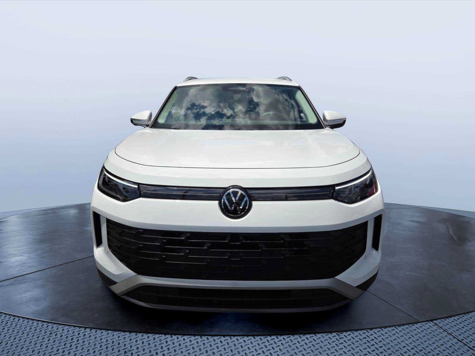 Used 2026 Volkswagen Tiguan S FWD image 8