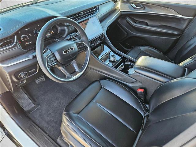 Used 2023 Jeep Grand Cherokee L Limited image 9