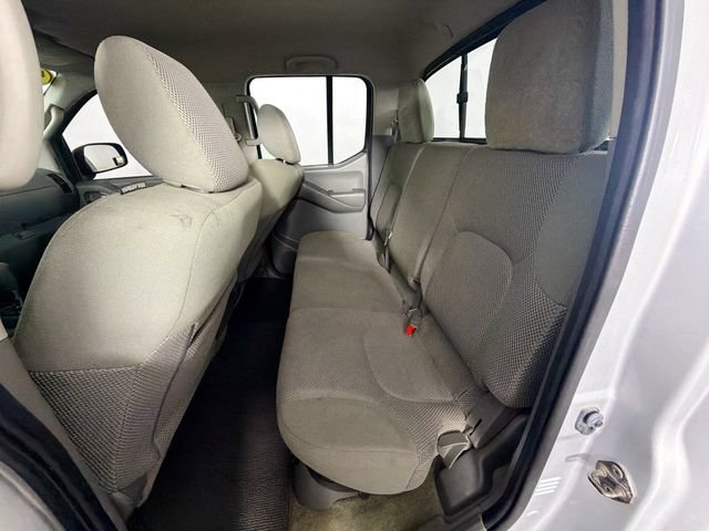 Used 2015 Nissan Frontier SV w/ SV Value Truck Package AWD/4WD image 23