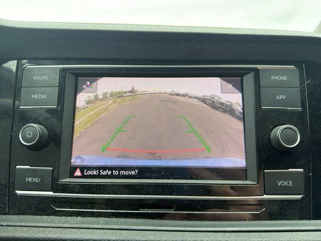 Used 2024 Volkswagen Jetta SE FWD image 25