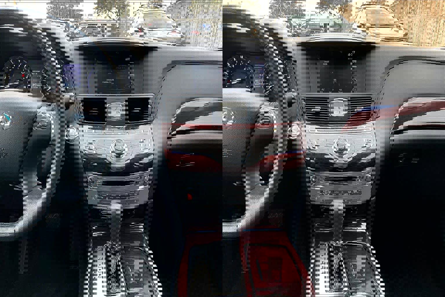 Used 2018 INFINITI Q70 L 3.7 image 7