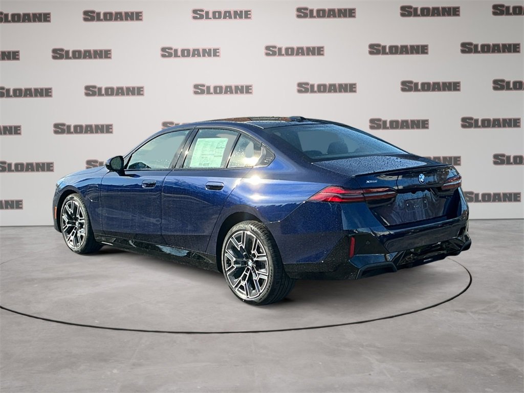 New 2026 BMW 550e xDrive image 3