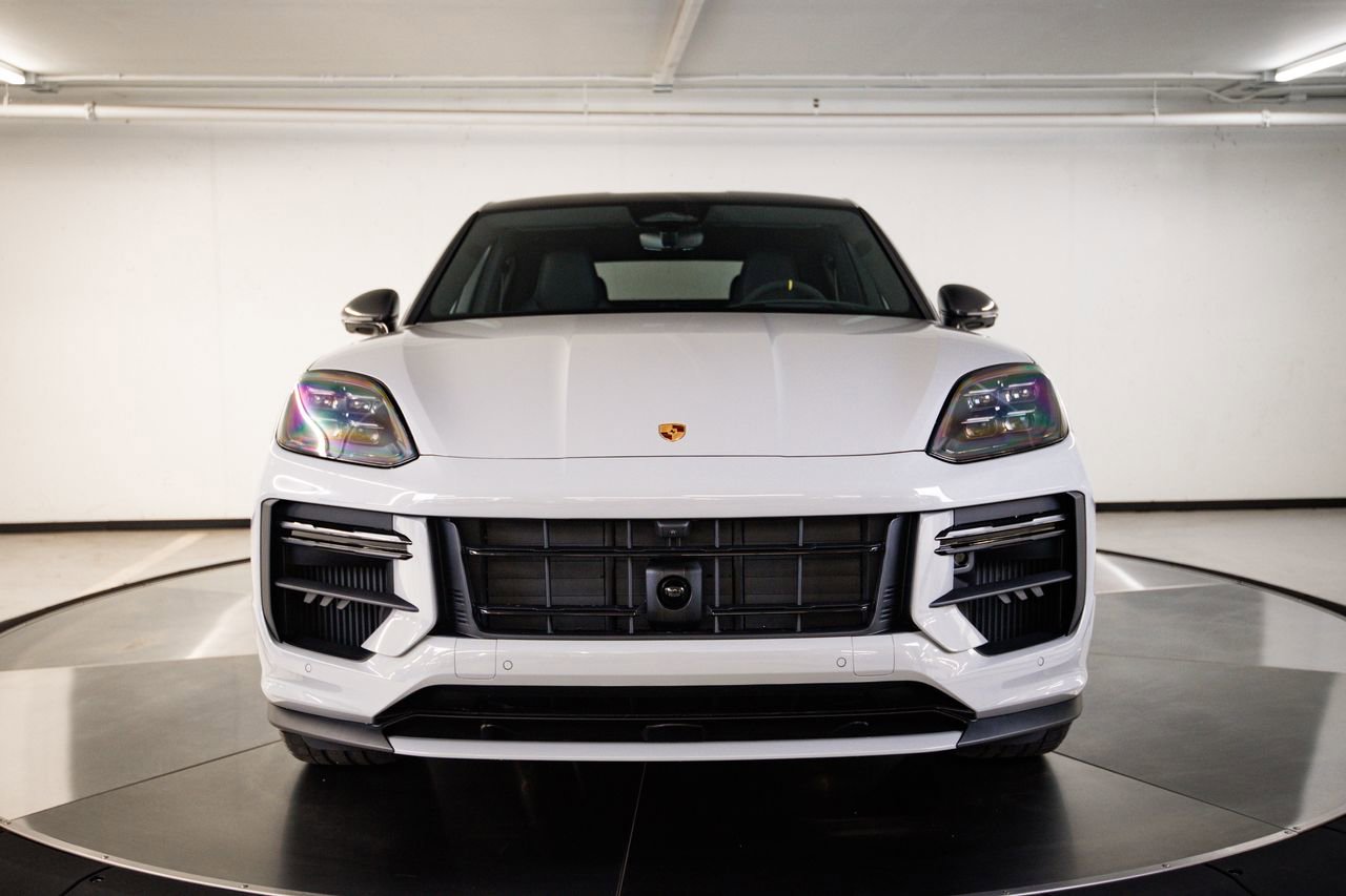 New 2026 Porsche Cayenne Turbo GT AWD/4WD image 10