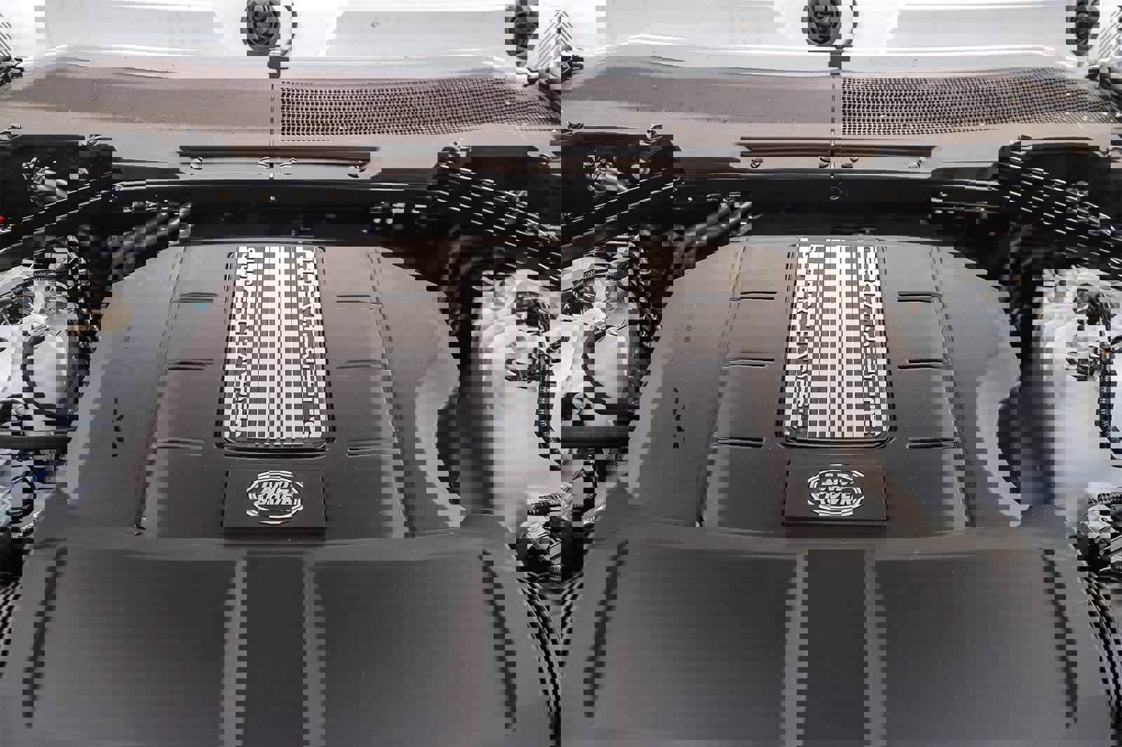 New 2025 Land Rover Defender 130 V8 image 28