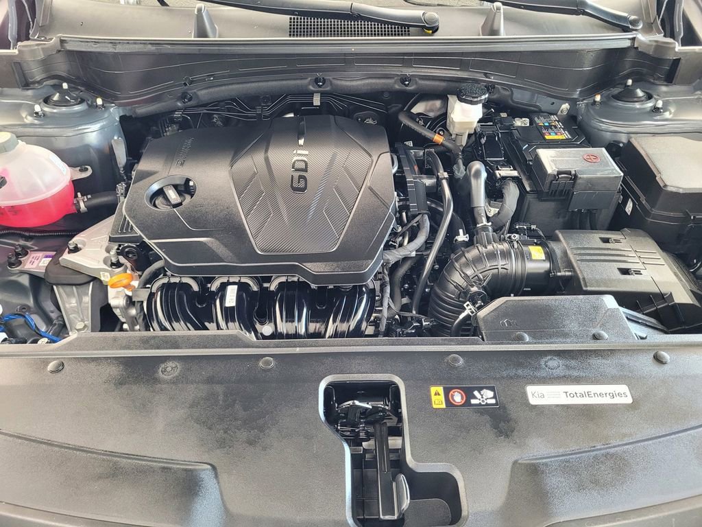 Used 2025 Kia Sportage LX image 25
