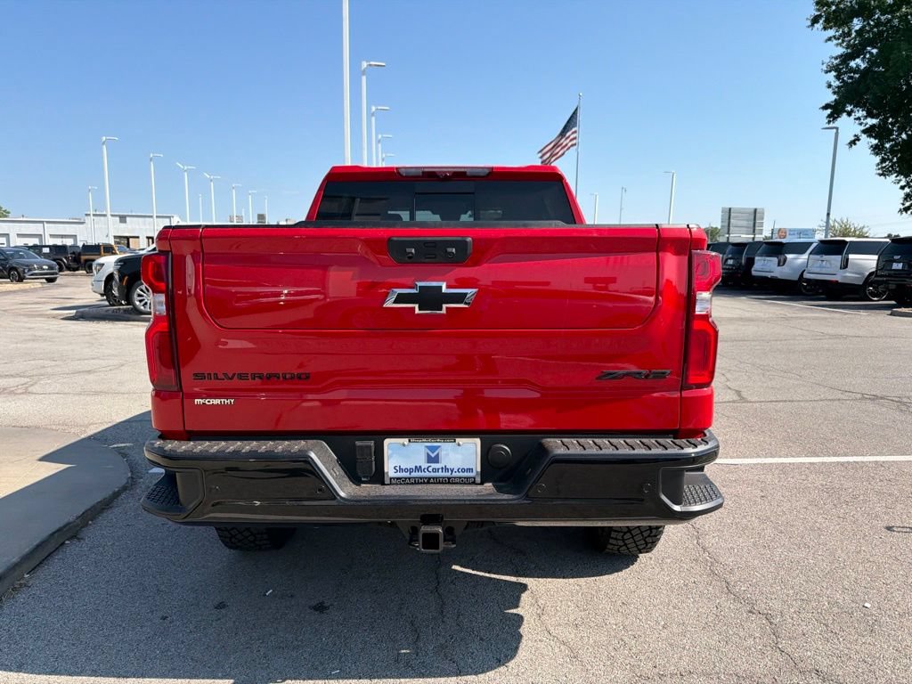 New 2026 Chevrolet Silverado 1500 ZR2 w/ Dark Appearance Package AWD/4WD image 4