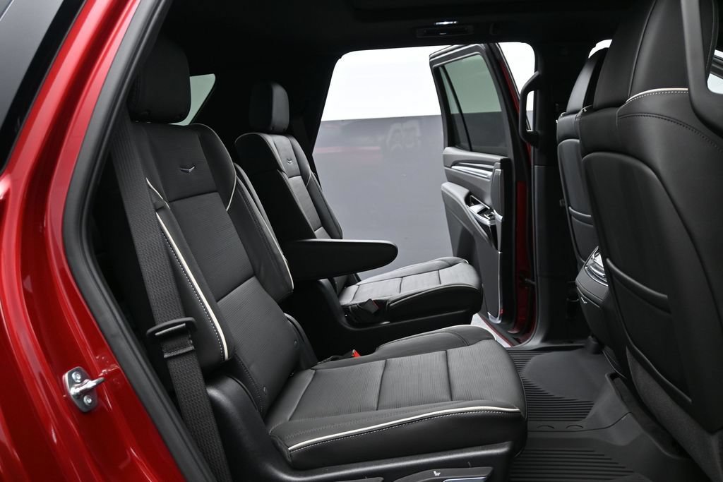 New 2026 Cadillac Escalade Sport w/ LPO, ONYX Package AWD/4WD image 16
