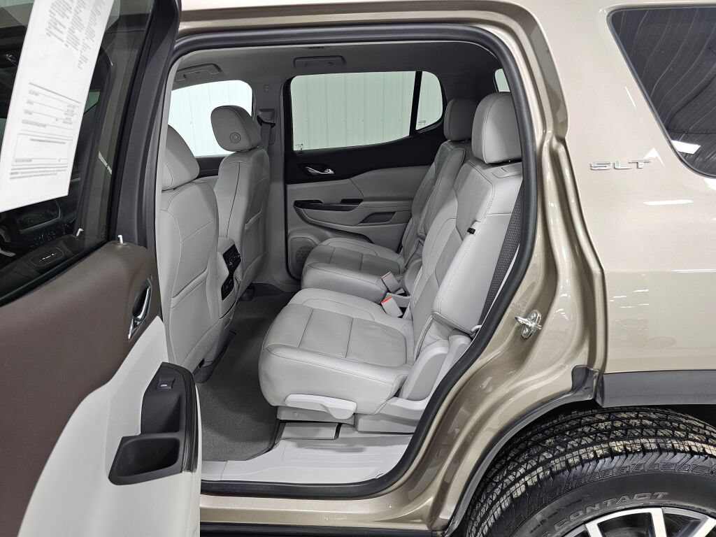 Used 2023 GMC Acadia SLT FWD image 12
