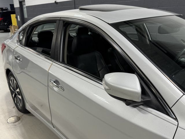 Used 2016 Nissan Altima 2.5 SL w/ 2.5 Technology Package FWD image 8