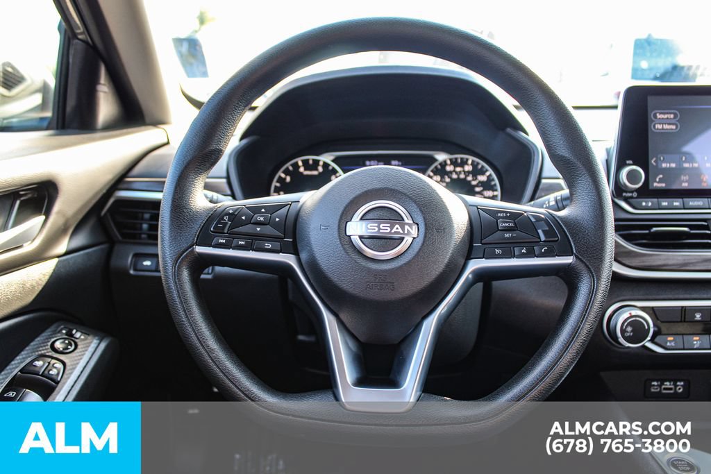 Used 2025 Nissan Altima 2.5 SV FWD image 23