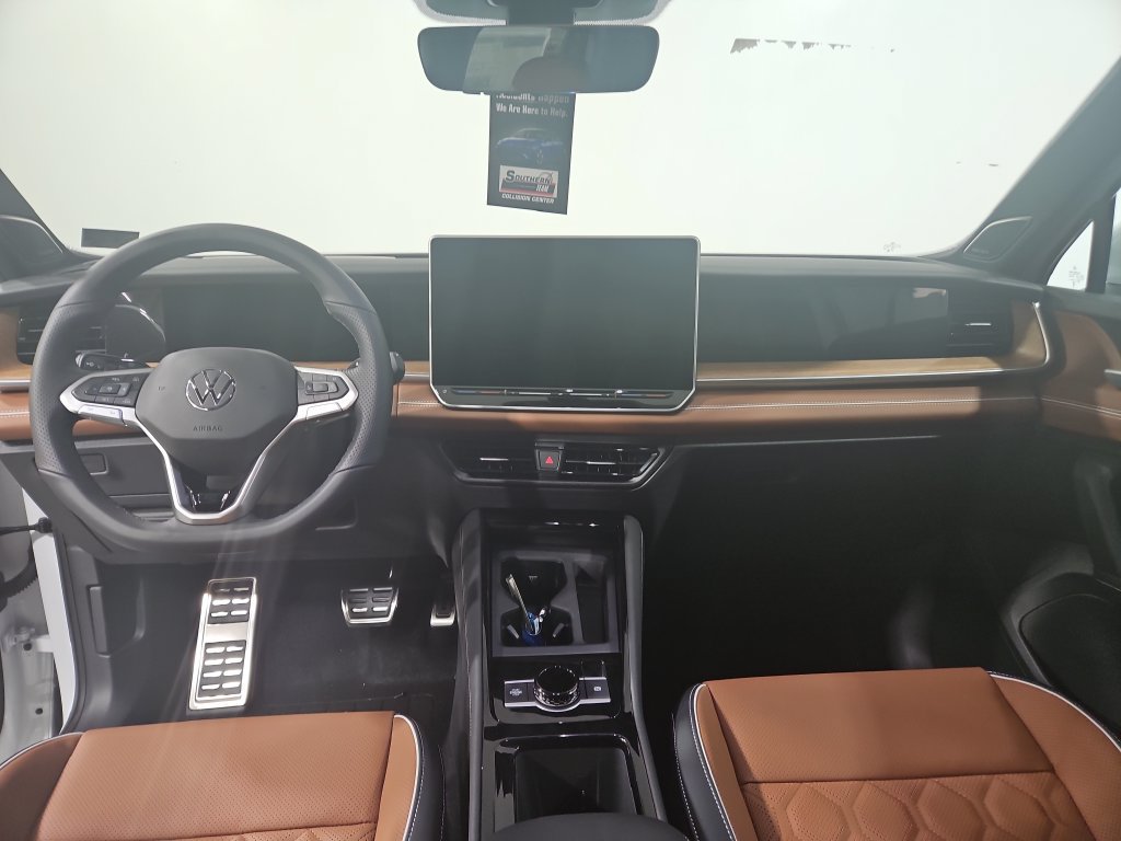 New 2026 Volkswagen Tiguan SEL R-Line AWD/4WD image 12