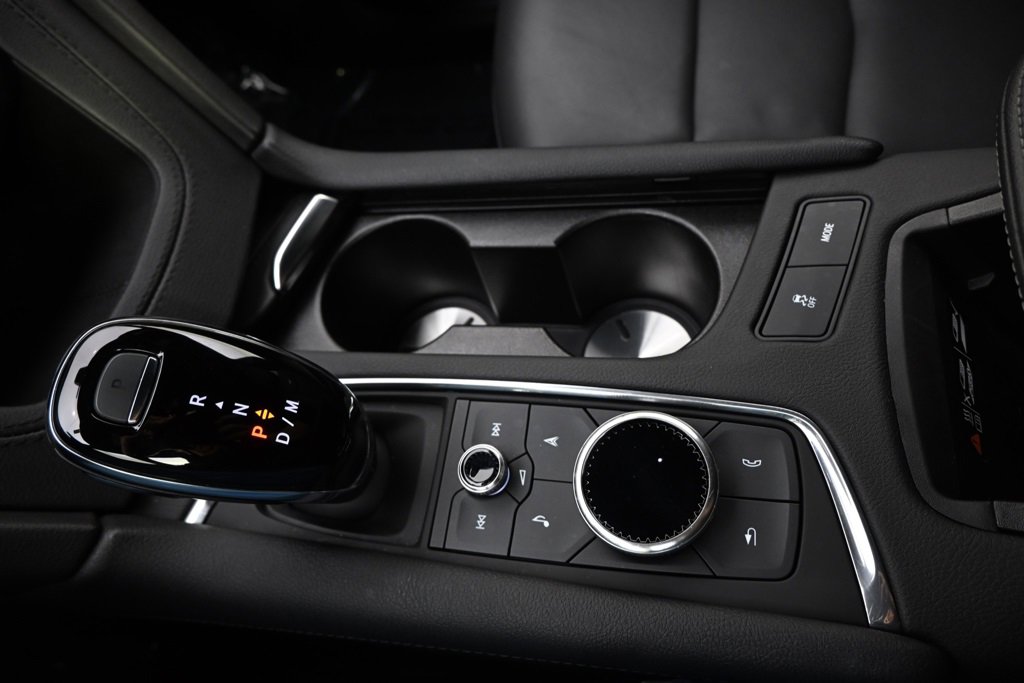 Certified 2025 Cadillac XT5 Premium Luxury image 32