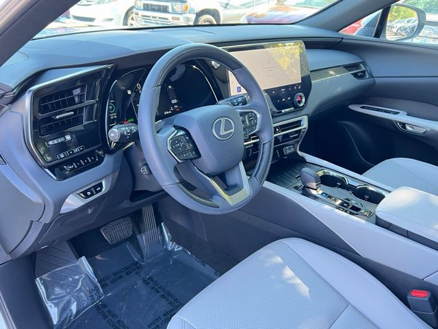 Used 2025 Lexus RX 350h w/ Accessory Package AWD/4WD image 23