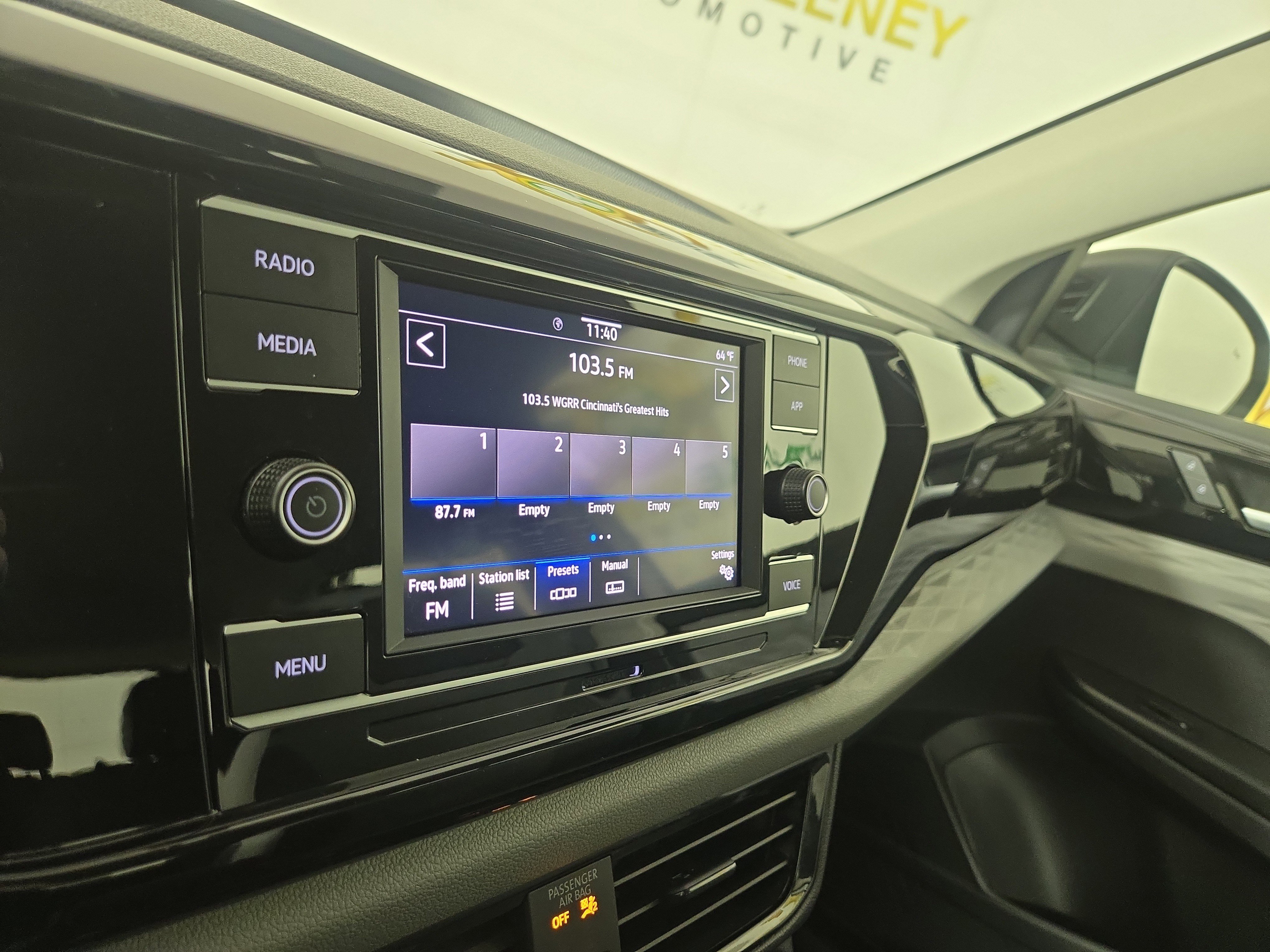 Used 2024 Volkswagen Taos S image 19