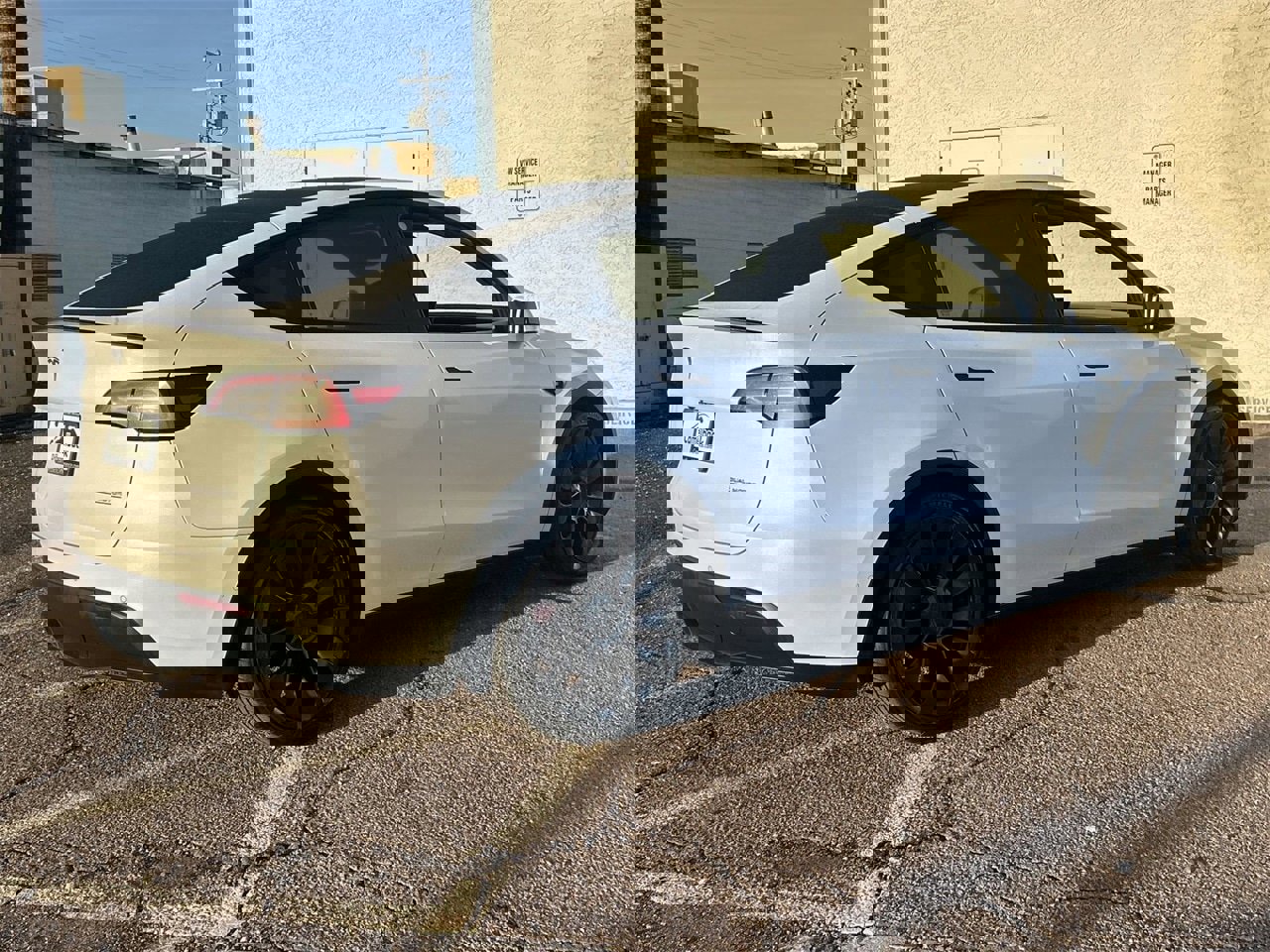 Used 2022 Tesla Model Y Performance image 5