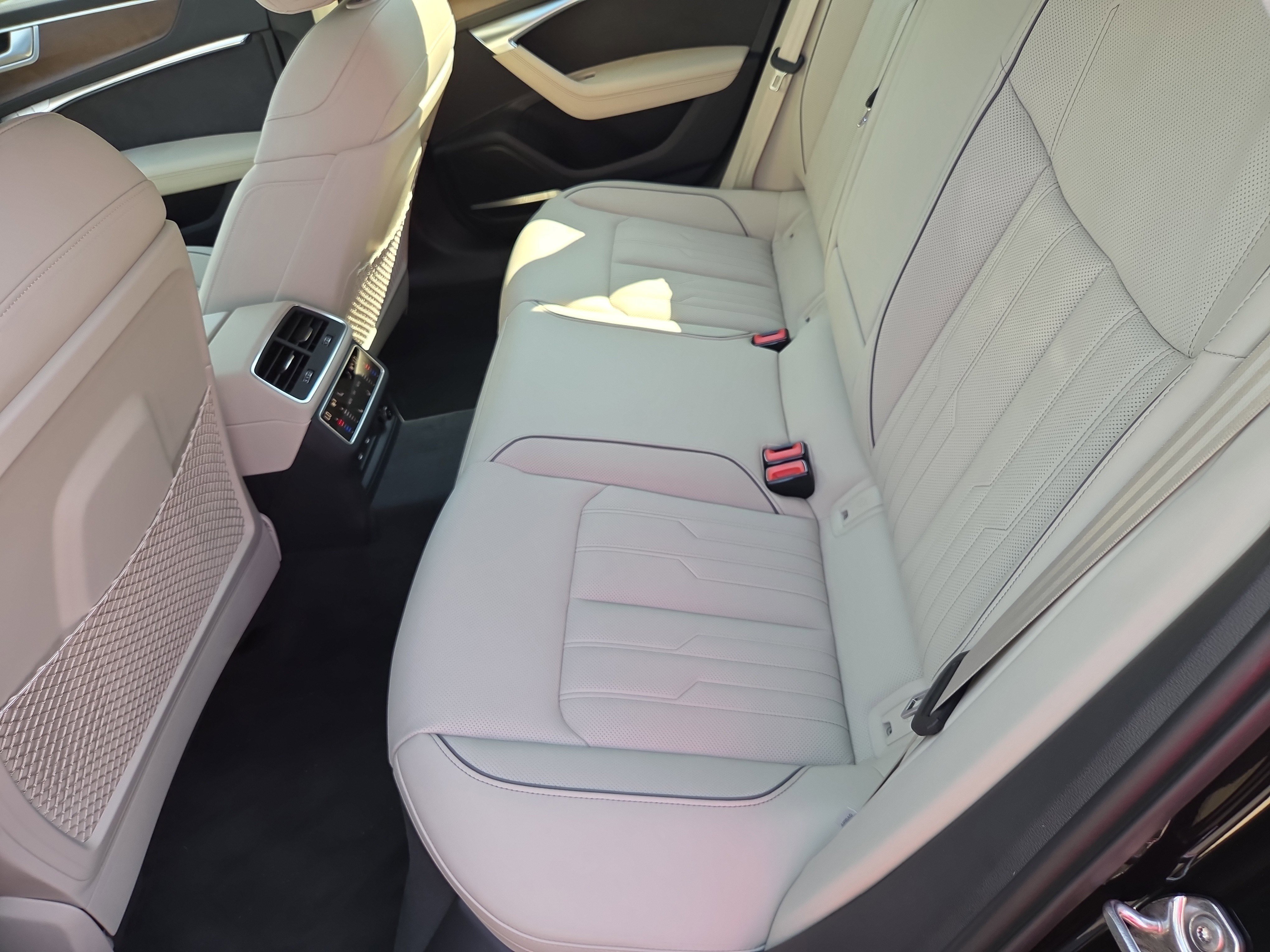 New 2025 Audi A6 3.0T allroad Prestige image 7