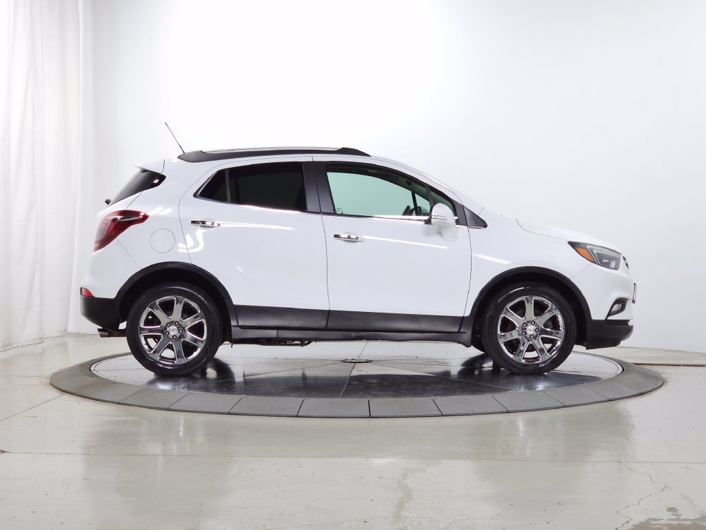 Used 2017 Buick Encore Essence w/ Experience Buick Package FWD image 9