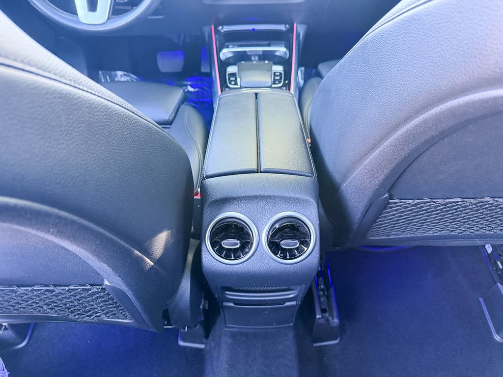 Used 2020 Mercedes-Benz GLB 250 image 26