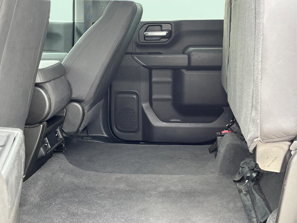 Used 2022 Chevrolet Silverado 2500 Custom w/ Custom Value Package image 17