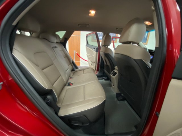 Used 2021 Hyundai Tucson Limited AWD/4WD image 12