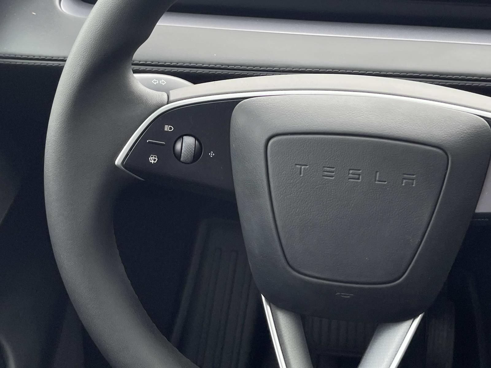 Used 2026 Tesla Model Y 2WD image 8