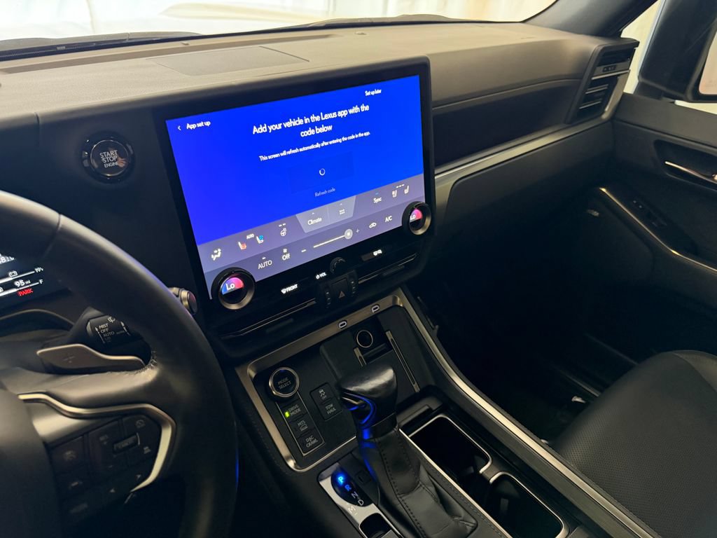 Used 2024 Lexus GX 550 AWD/4WD image 17