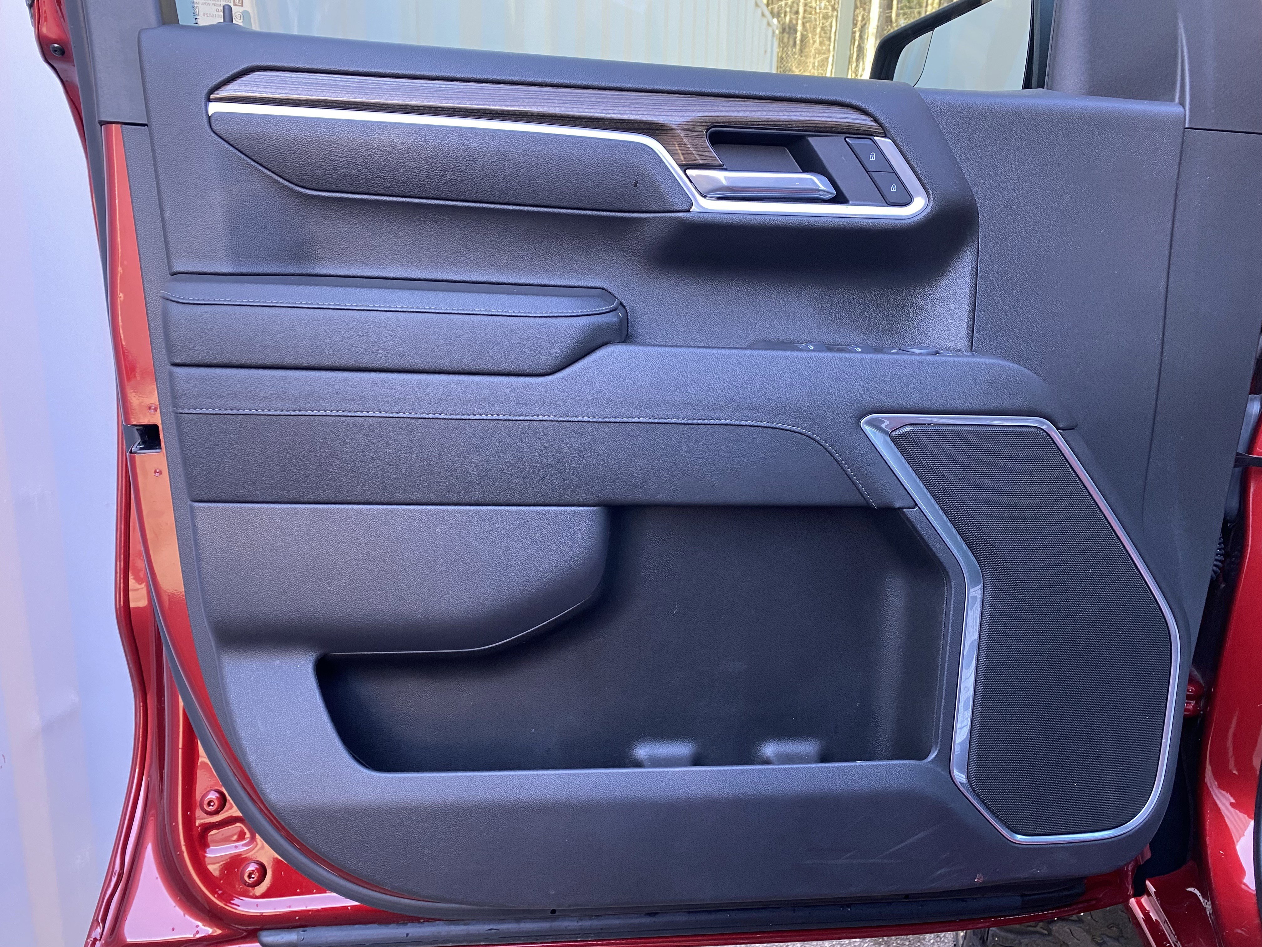 Used 2025 Chevrolet Silverado 1500 RST image 15