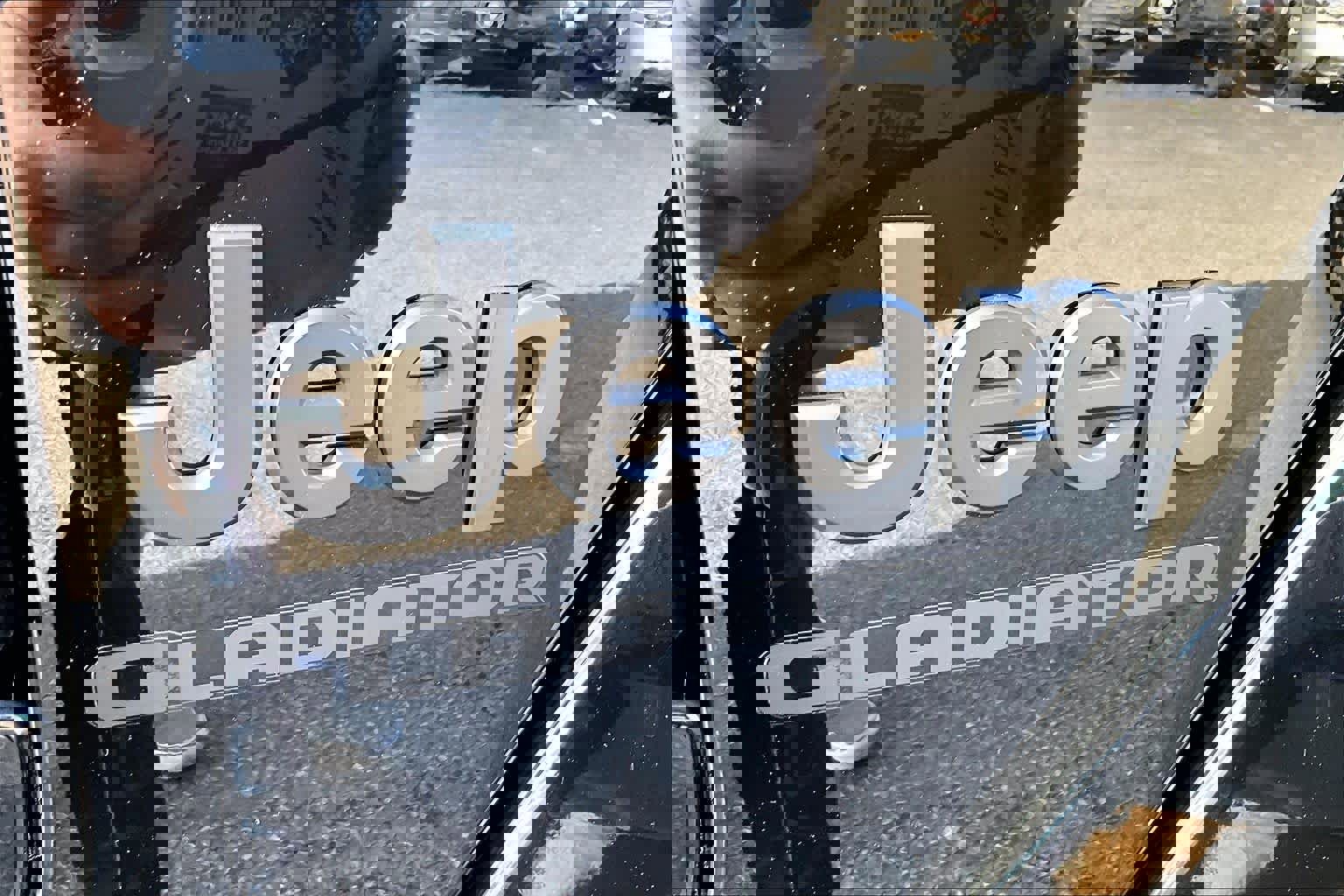 Used 2022 Jeep Gladiator Sport image 9