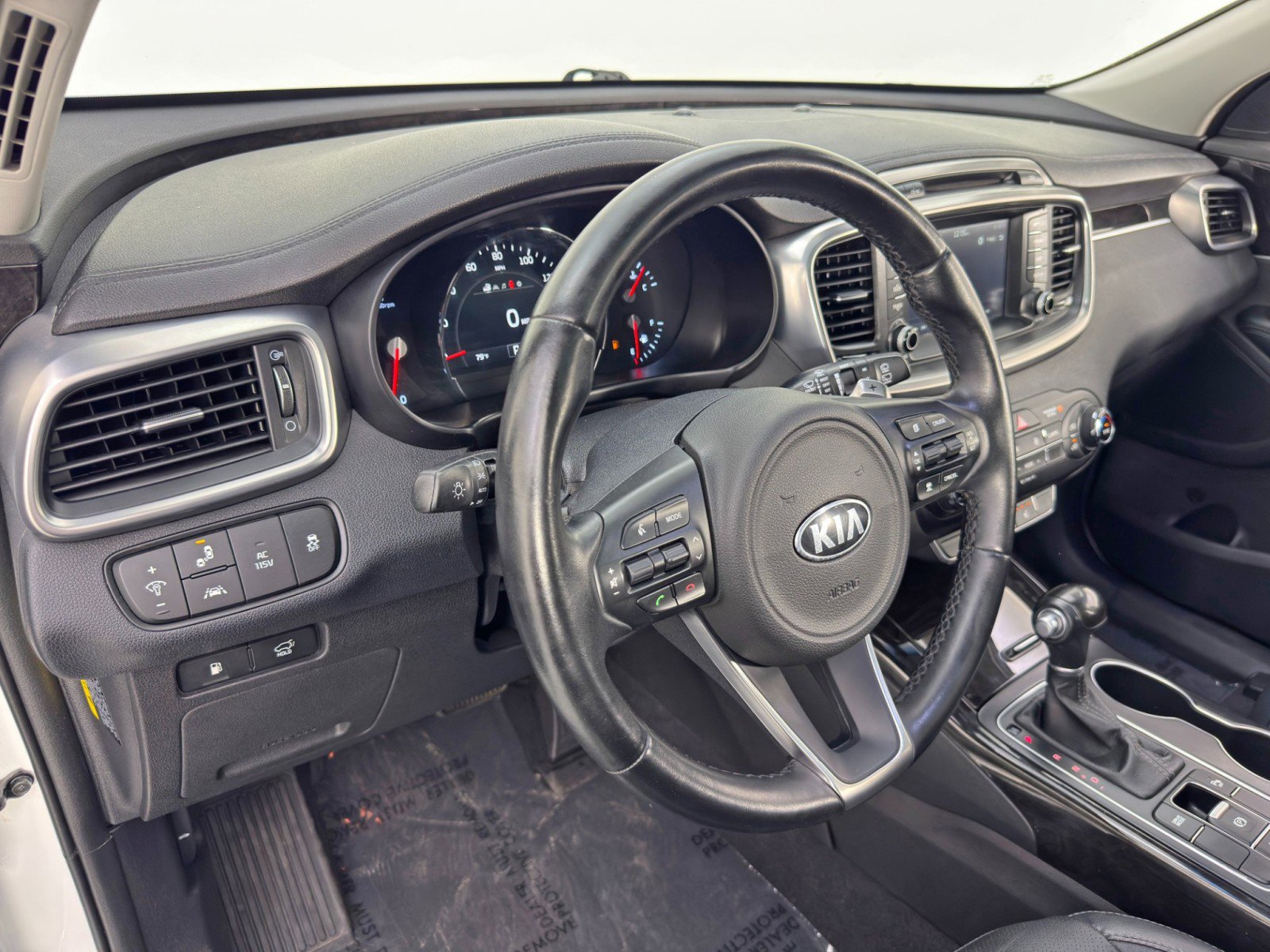 Used 2017 Kia Sorento EX w/ EX Advanced Touring Package image 13