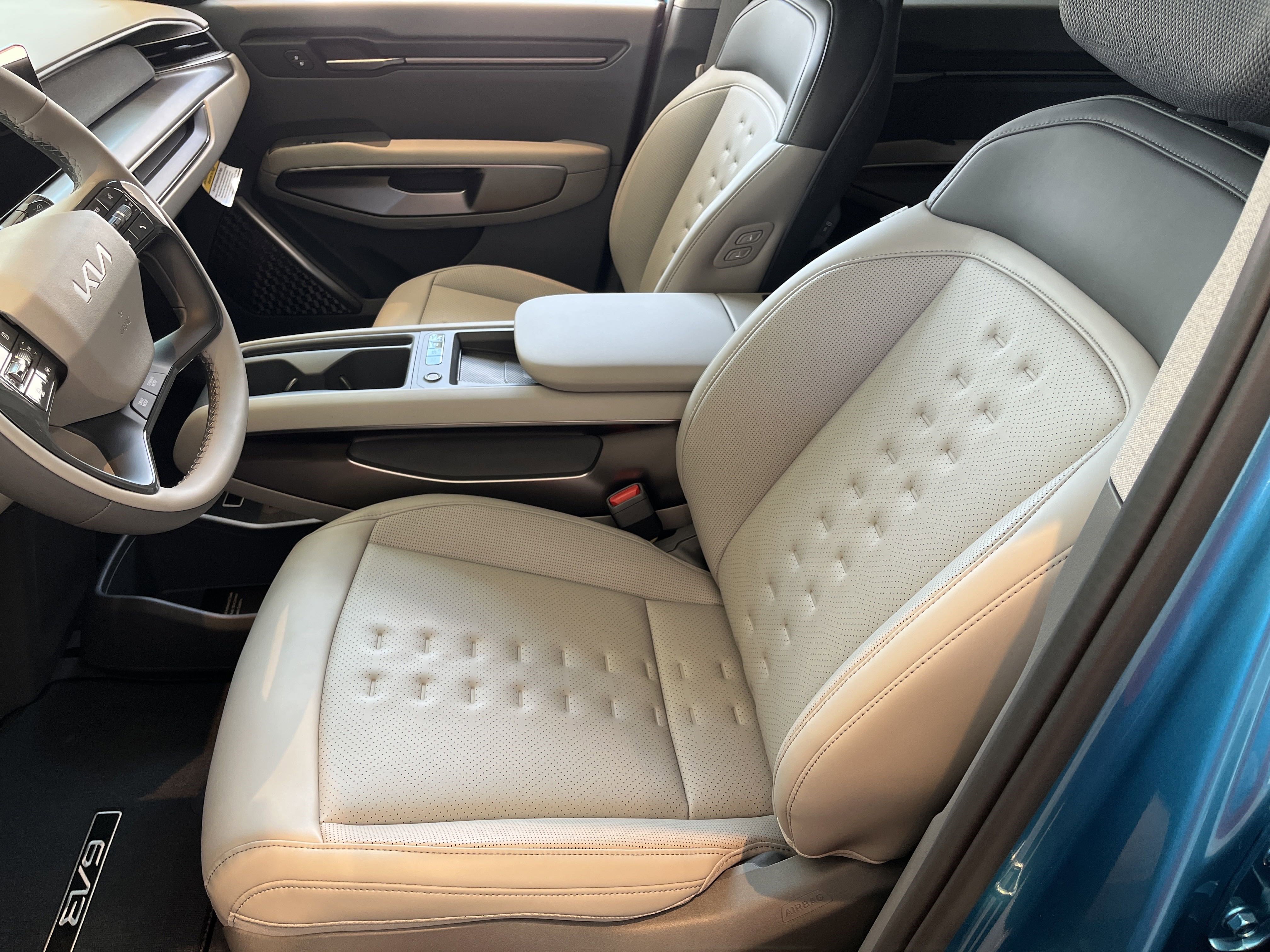 New 2026 Kia EV9 Wind image 19