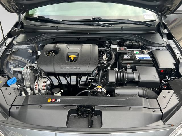 Used 2020 Hyundai Elantra SE w/ Cargo Package (C1) FWD image 19